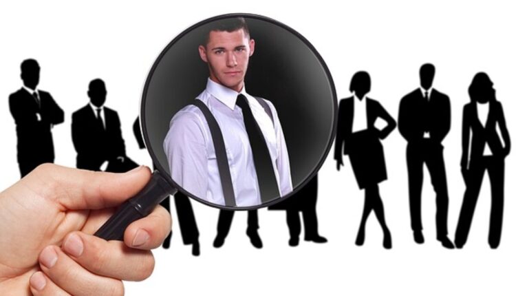 Finding the Right Receptionist for You